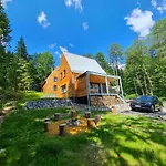 Tri Vydry Chalet *