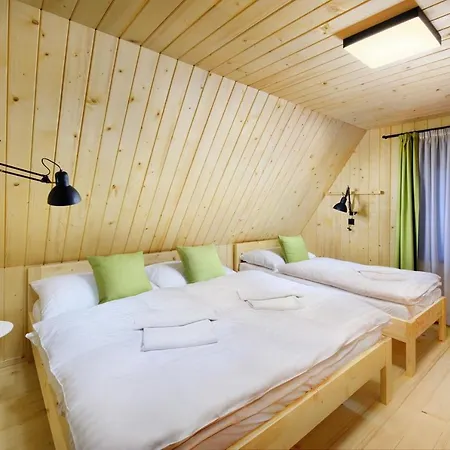 Tri Vydry シャレー タレ